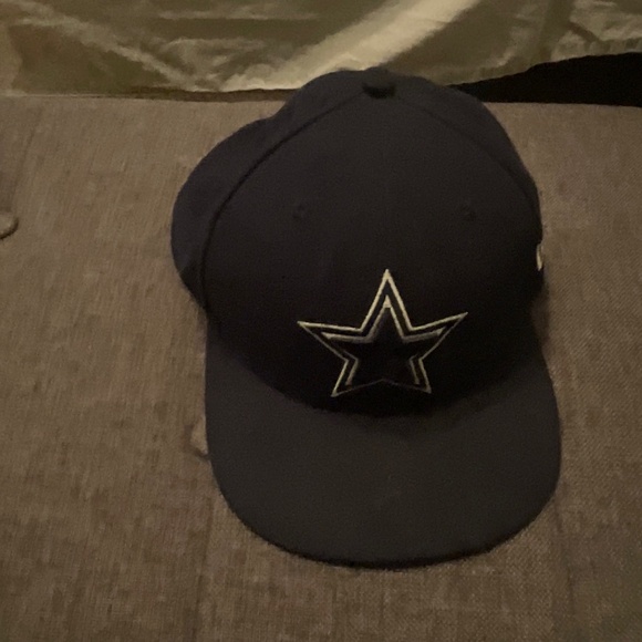 Dallas Cowboys NFL cap 7 1/2 - Picture 1 of 3